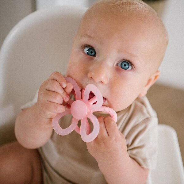 BabyOno silicone teether Flower Pink - BabyOno