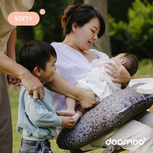 Doomoo nursing pillow Softy Leopard Bronze - Doomoo